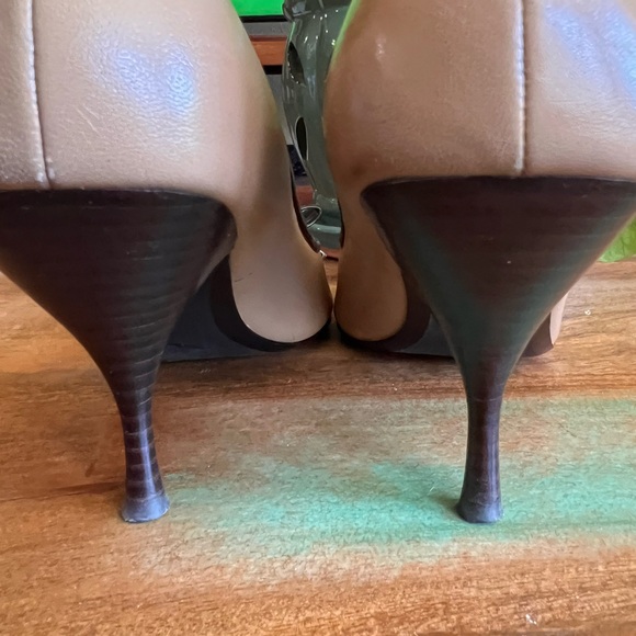 👠🚨 Paolo Two-Tone Quilted Pointed-Toe Heels | Size 8 🚨 - Picture 5 of 7